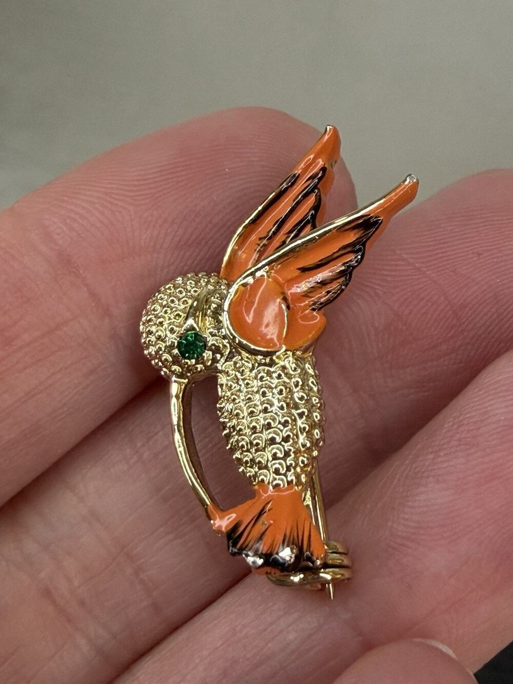 Vintage Gold Tone Enameled Hummingbird Brooch Pin Green Eye Stone Hand Painted